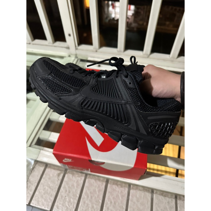 Nike vomero5 黑魂