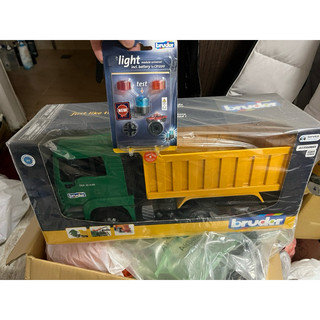 全新 德國 bruder 1：16 卸貨車+閃光警示燈