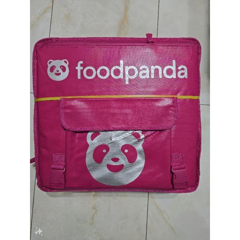 全新熊貓 Foodpanda “磁吸”大箱，含杯架