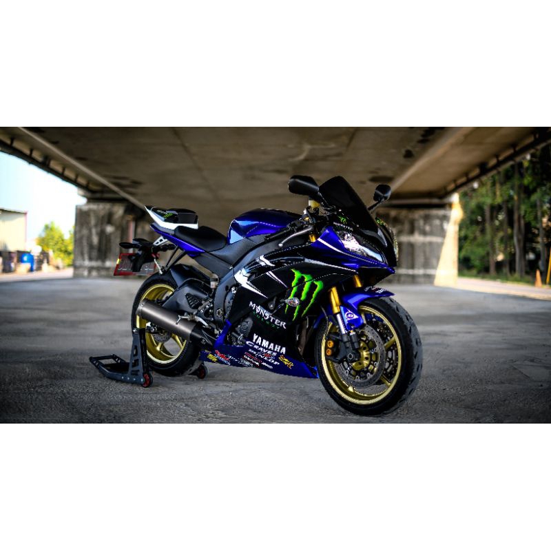 YAMAHA--R6