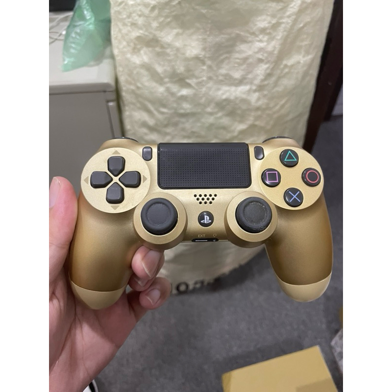 PS4 遊戲手把 搖桿 二代ZCT2G 功能正常 外觀如照片 金色