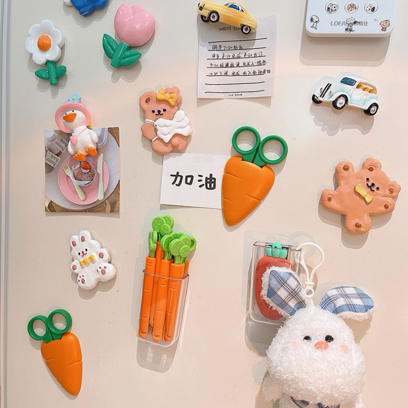 ꒰ 現貨 ꒱ 可愛胡蘿蔔剪刀 便攜剪刀✂️ 冰箱磁鐵 留言貼 立體卡通 家居裝飾