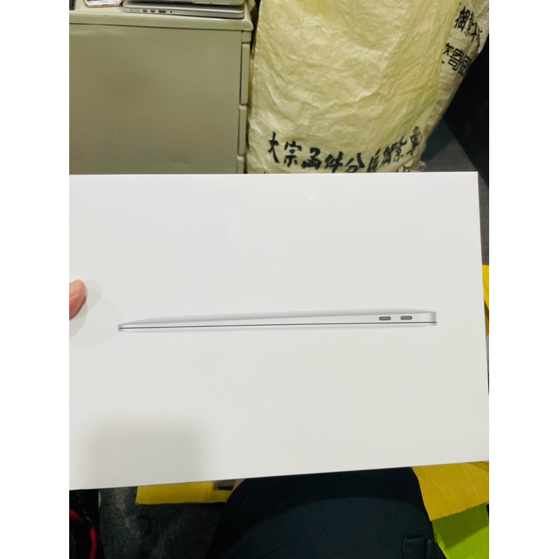 蘋果原廠公司貨 MacBook Air 13吋 2018年 8G/128G -銀 A1932