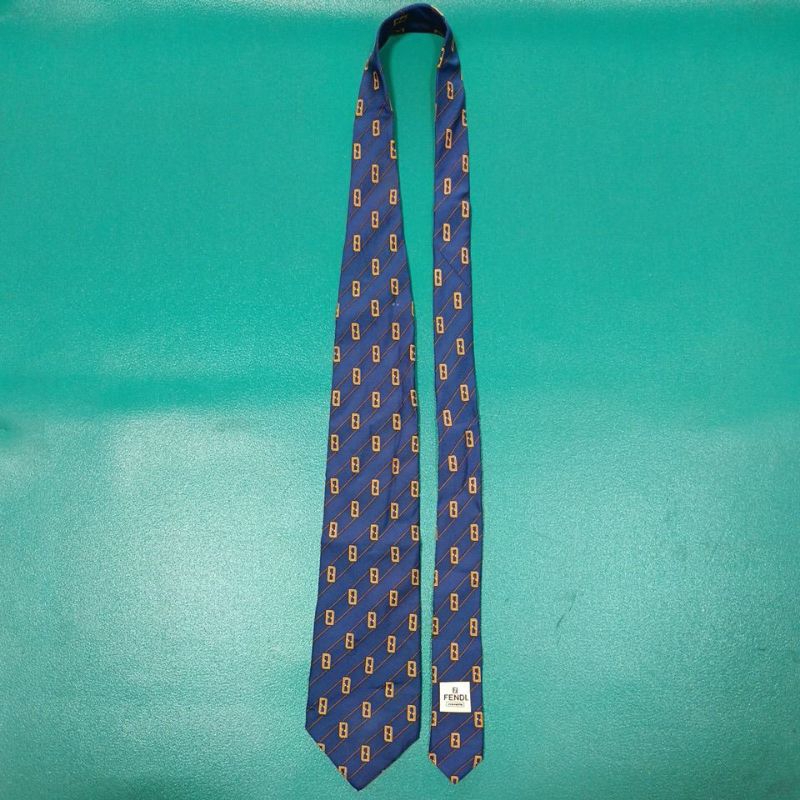 義大利製 FENDI 芬迪 血統純正 高級純絲 優雅 質感 貴氣 領帶