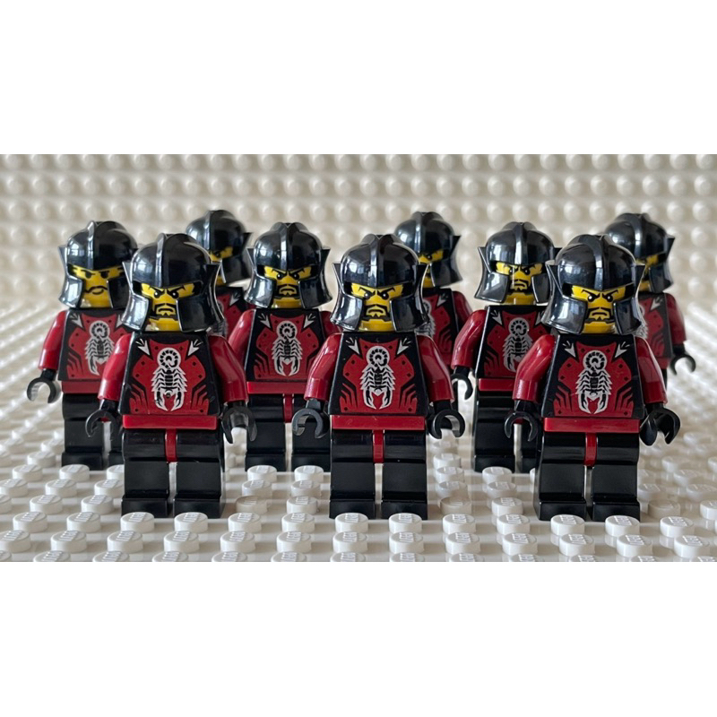LEGO樂高 二手 絕版 城堡系列 8875 黑蠍國 士兵 鬍子兵 反派 戰士（隨機附贈配件）