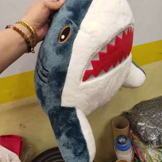 *全新鯊魚娃娃玩偶約25CM $139