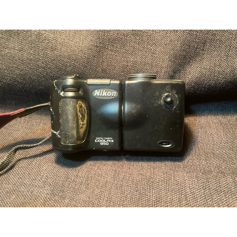 日本製 數位相機 Nikon COOLPIX 950 型號E950 相機無法使用 當零件機出售 能接受再購買