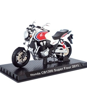 Honda CB1300 Super Four 2011 模型車 1:24