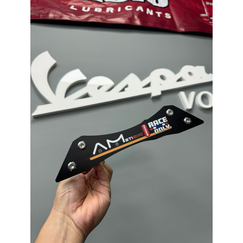 VOS偉士職人車坊-AM輪框展示架 機車輪框展示 Vespa GTS GTV 春天 衝刺 LX LT S