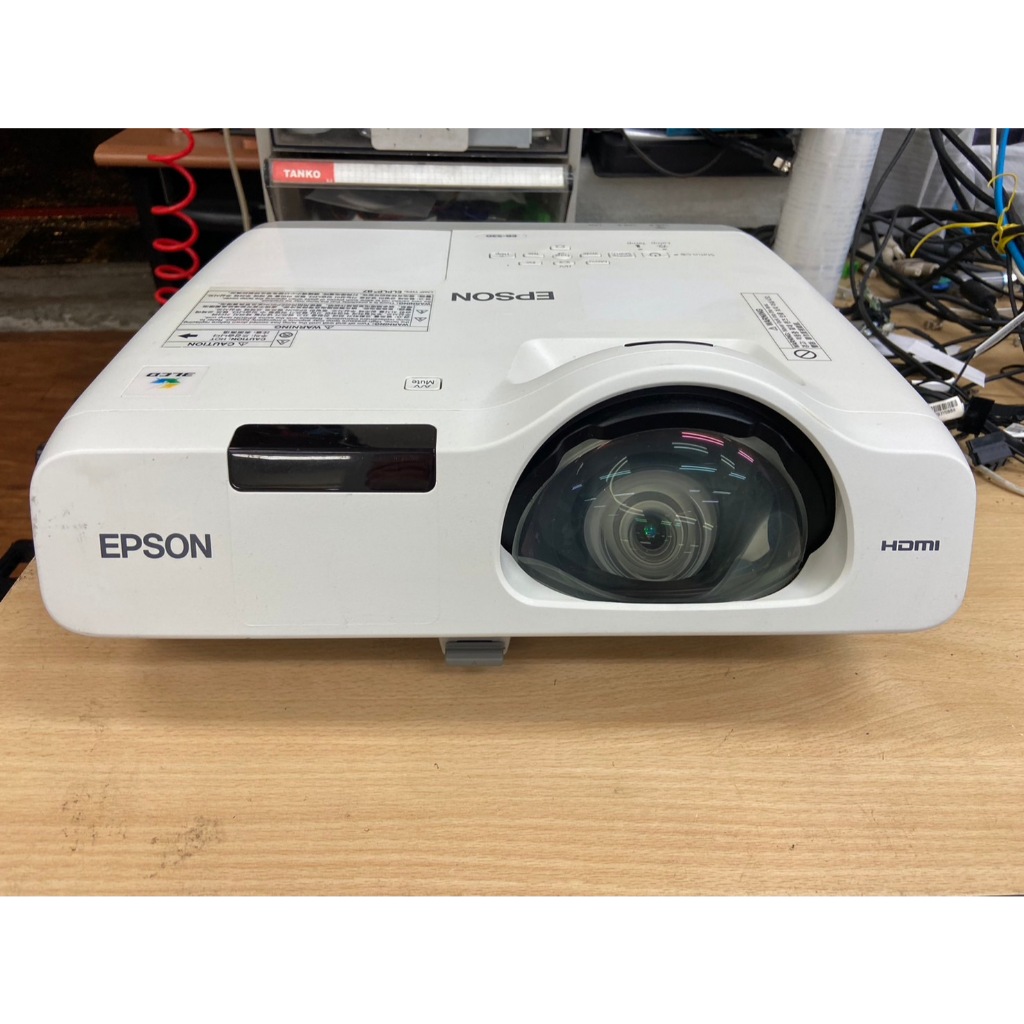 【平價二手】燈泡已使用時數463小時,Epson EB-530 超短焦投影機