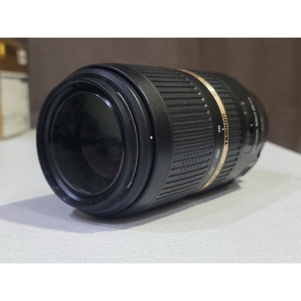 Tamron SP 70-300mm f4-5.6 A005 for Canon EF．望遠鏡頭．有瑕疵