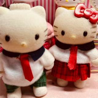 日本帶回來的Hello Kitty質絨材質學生娃娃關節可以動擺飾不拆賣