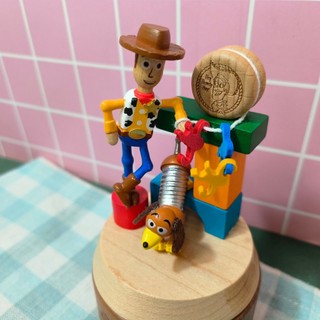 💗正版現貨💗玩具總動員 迷你音樂盒 胡迪與彈簧狗 音樂盒 迪士尼 禮物 旋轉音樂盒 生日禮物 木製音樂盒 皮克斯 胡迪