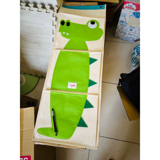 二手 狀況良好 正版 3 sprouts 綠色鱷魚三格收納袋掛袋 壁掛式吊袋 檔案收納 恐龍