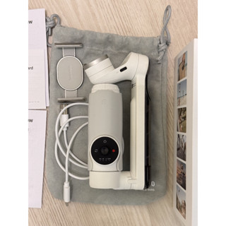 Insta360 Flow AI智慧三軸手機穩定器-標準版 白色 東城代理商公司貨(二手)