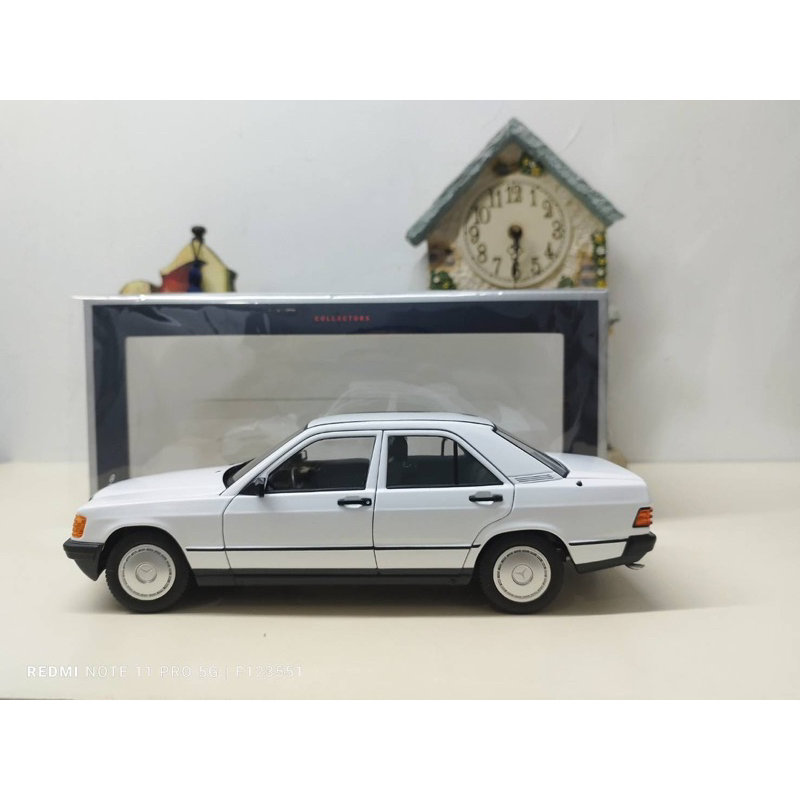 BENZ 1/18 190E 白