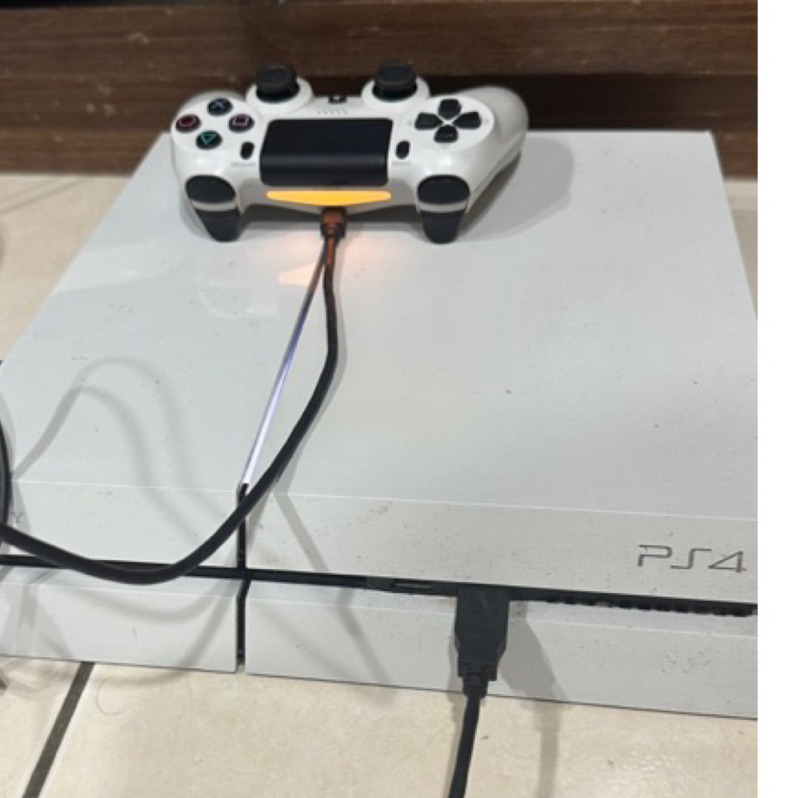 （免運費）PS4 主機&amp;手把一支～台南永康可面交