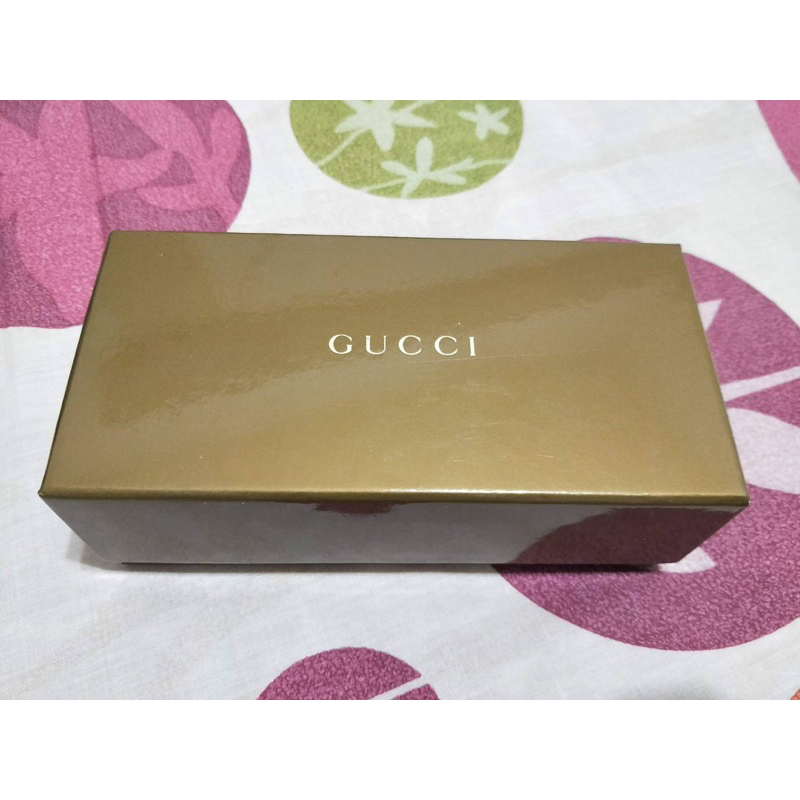 Gucci 咖啡色紙盒