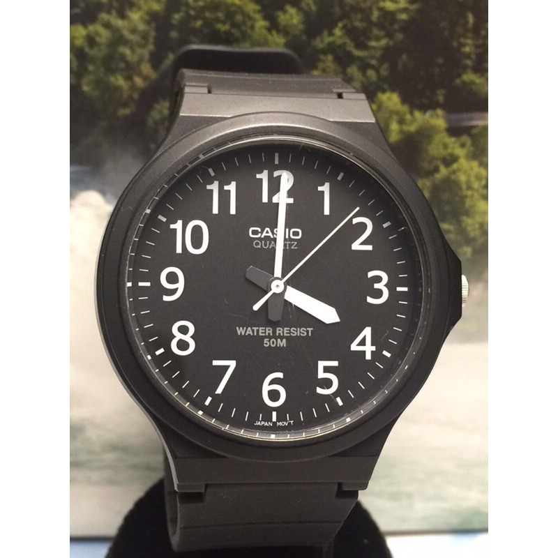 卡西歐CASIO MW-240 輕薄簡約大錶徑腕錶