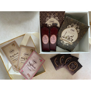 Sabon 紳士二合一臉部純淨磨砂膏x4身體磨砂膏 15g x3綠玫瑰修護髮膜 x2送Sabon白色禮盒、面膜兩片