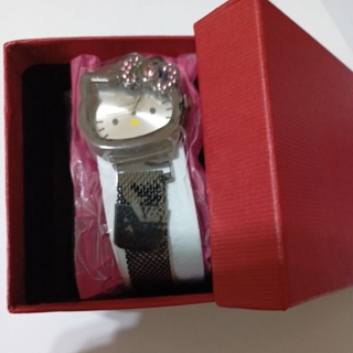 Hello Kitty 流行女錶 黑色大方，台灣出貨 當日訂當日出物品所在地新北新莊，附禮盒。