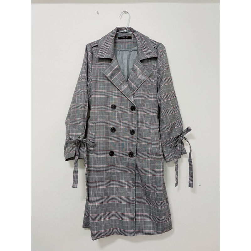 二手 - FST 秋 冬季 英倫 西裝 雙排扣 格子 灰色 外套 大衣 M號