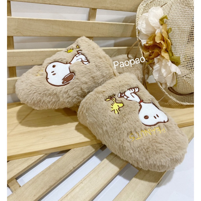 現貨！日本正版 2023 Peanuts Snoopy 史努比 絨毛室內拖鞋 保暖拖鞋 拖鞋 室內拖鞋 室內拖