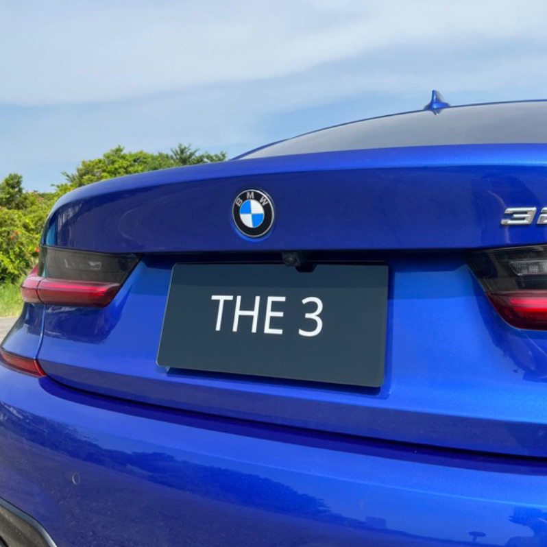 【現貨】BMW車牌遮 愛車族拍照神器 車聚必備 掛勾式免用螺絲