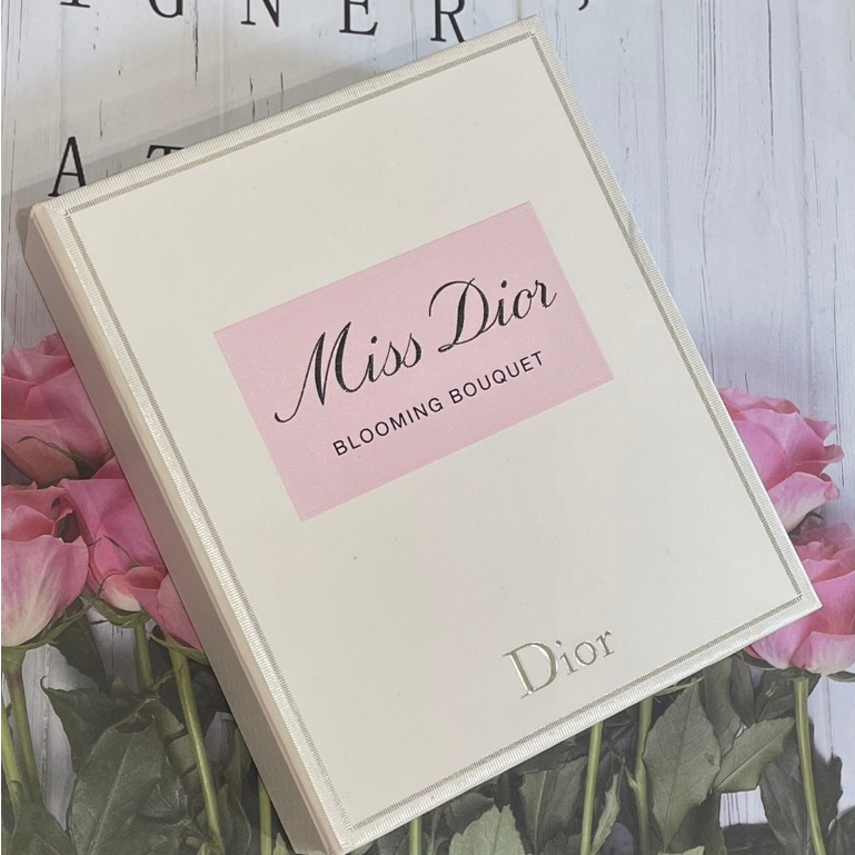 Miss Dior 花漾迪奧淡香水精巧禮盒(全新包裝)附原廠紙袋(百貨公司標)