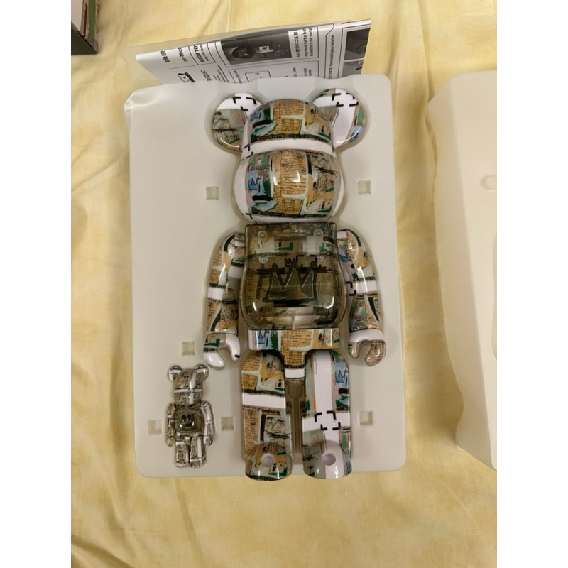 Be@rbrick Jean Michel Basquiat KING PLEASURE 發光