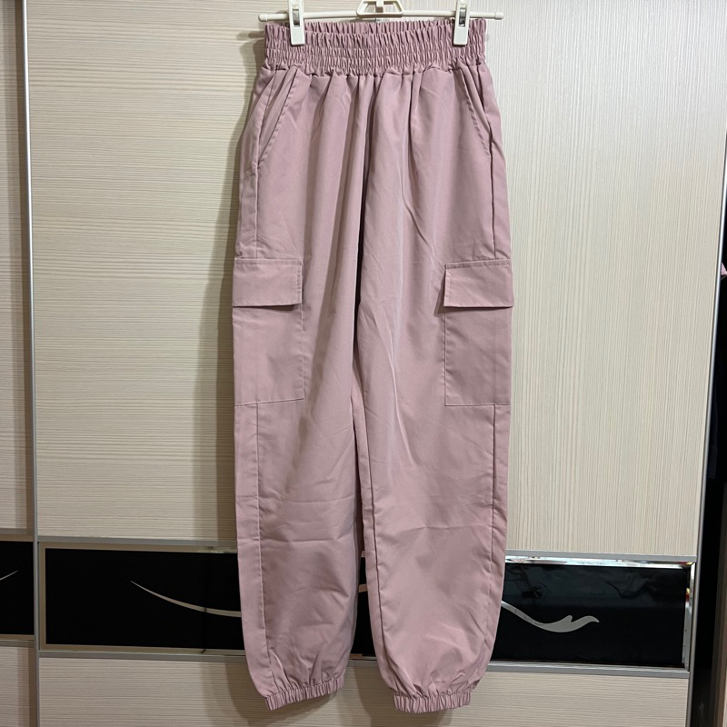 正韓🇰🇷 粉色口袋工裝褲 工裝縮口褲