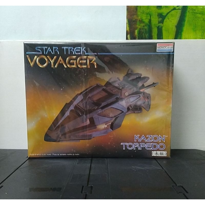 STAR TREK星際爭霸戰 --VOYAGER 航海家號 組裝模型