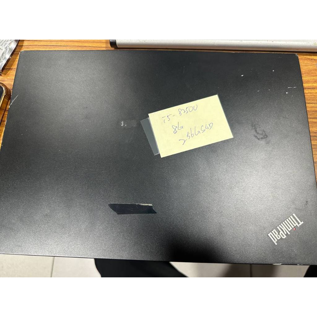 中古品聯想LENOVO L380 I5 8250U/8G/240G SSD 13吋，外殼傷痕較多，底部螺絲有缺4900元