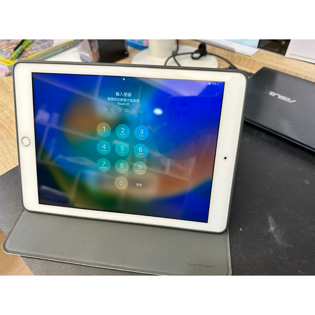 Apple iPad 6 128G 金色 WIFI 配備 Retina 顯示器