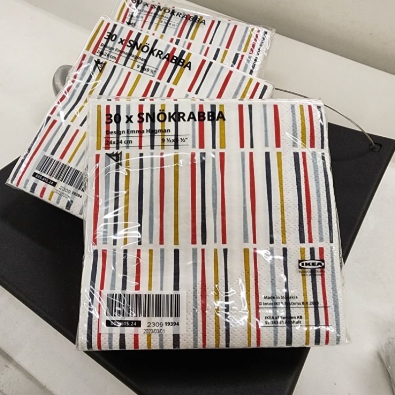 IKEA精選 | VINTERFINT 餐巾紙 金色星星 紅色雪花 IKEA餐巾紙 聖誕氣氛紙巾