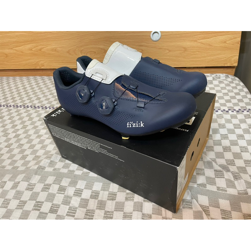 FIZIK R3 ARIA 卡鞋 42.5 EU 藍白