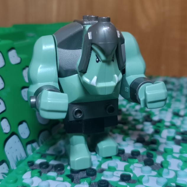 【樂高 LEGO】城堡系列 - 綠色獸人 / 白色鯊魚 / Atlantis-潛水員-鯊魚戰士 人偶套組 (二手)