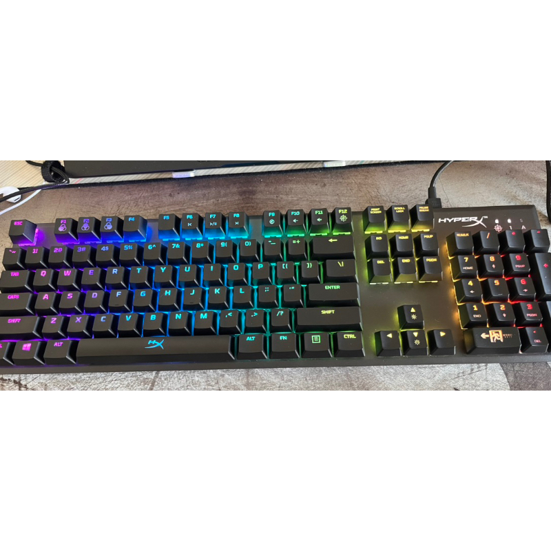 HyperX Alloy RGB電競鍵盤+手托+ROG GLADIUS II CORE