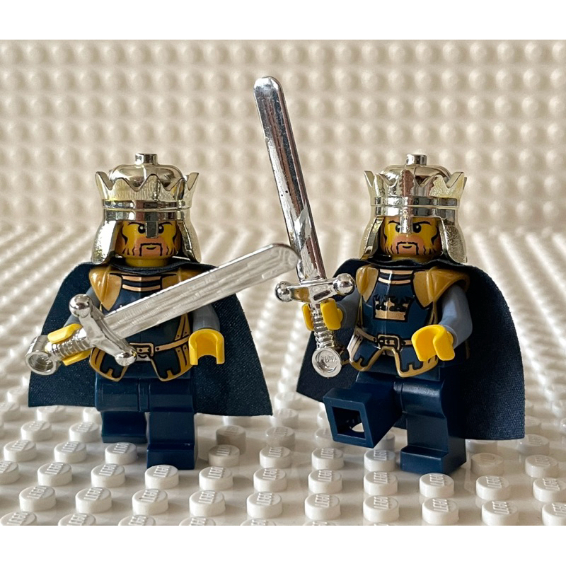 LEGO樂高 二手 絕版 城堡系列 7094 國王 皇冠國 騎士（隨機1隻）