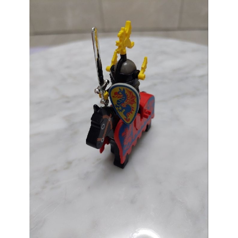 陳比爾樂高LEGO 6086中古城堡黃徽騎士附武器CAS166