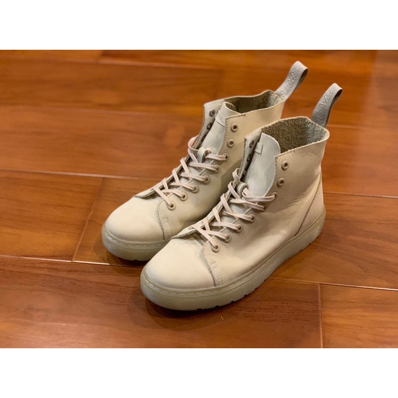 （二手九成新｜原價5折）正品Dr. Martens Airwair限量中筒靴原皮色。 / 尺寸歐規41號，日規26.5號