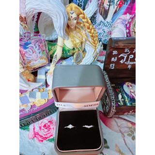 蘇菲亞 鑽石戒指 主鑽30分 搭配五顆線鑽 設計款💎狐仙姊姊加持過的鑽石戒指💍