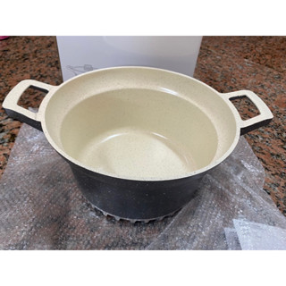 全新瑞士hapado超輕量陶瓷不沾節能鍋Hap-2970（7.0L)原價4500