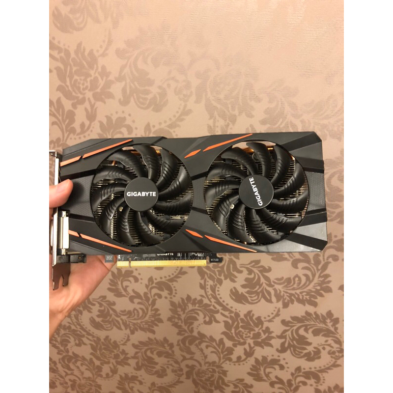 二手良品 技嘉aorus RX570