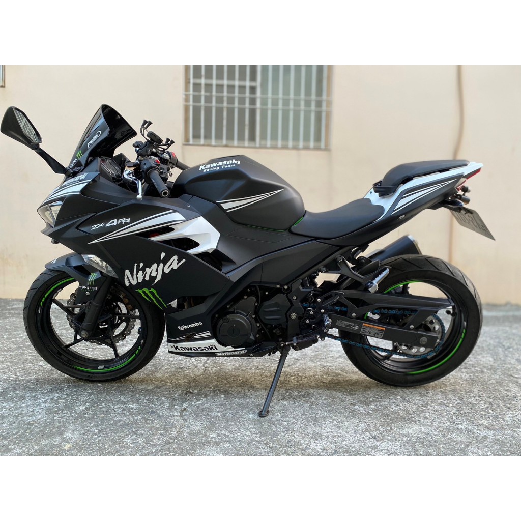 KAWASAKI NINJA400二手檔車中古車配合全額.超額.學生貸款強力過件白牌黃牌紅牌仿賽街車大型重機滿18即可辦