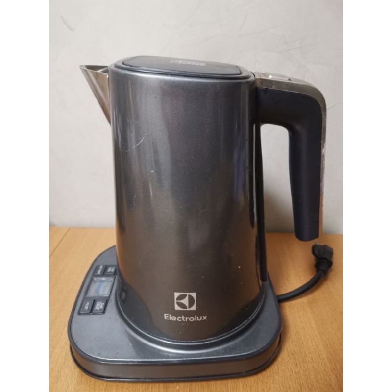 伊萊克斯電茶壺 電熱水壺 1.7L EEK7814-CH