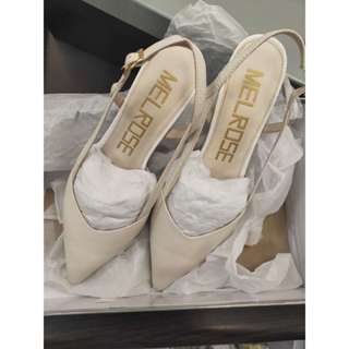 *全新展示鞋 女鞋 MELROSE米白色尖頭跟鞋 37號 $650