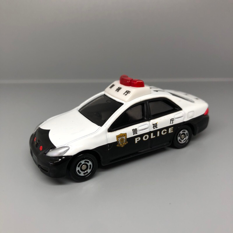 Tomica 110 Toyota crown