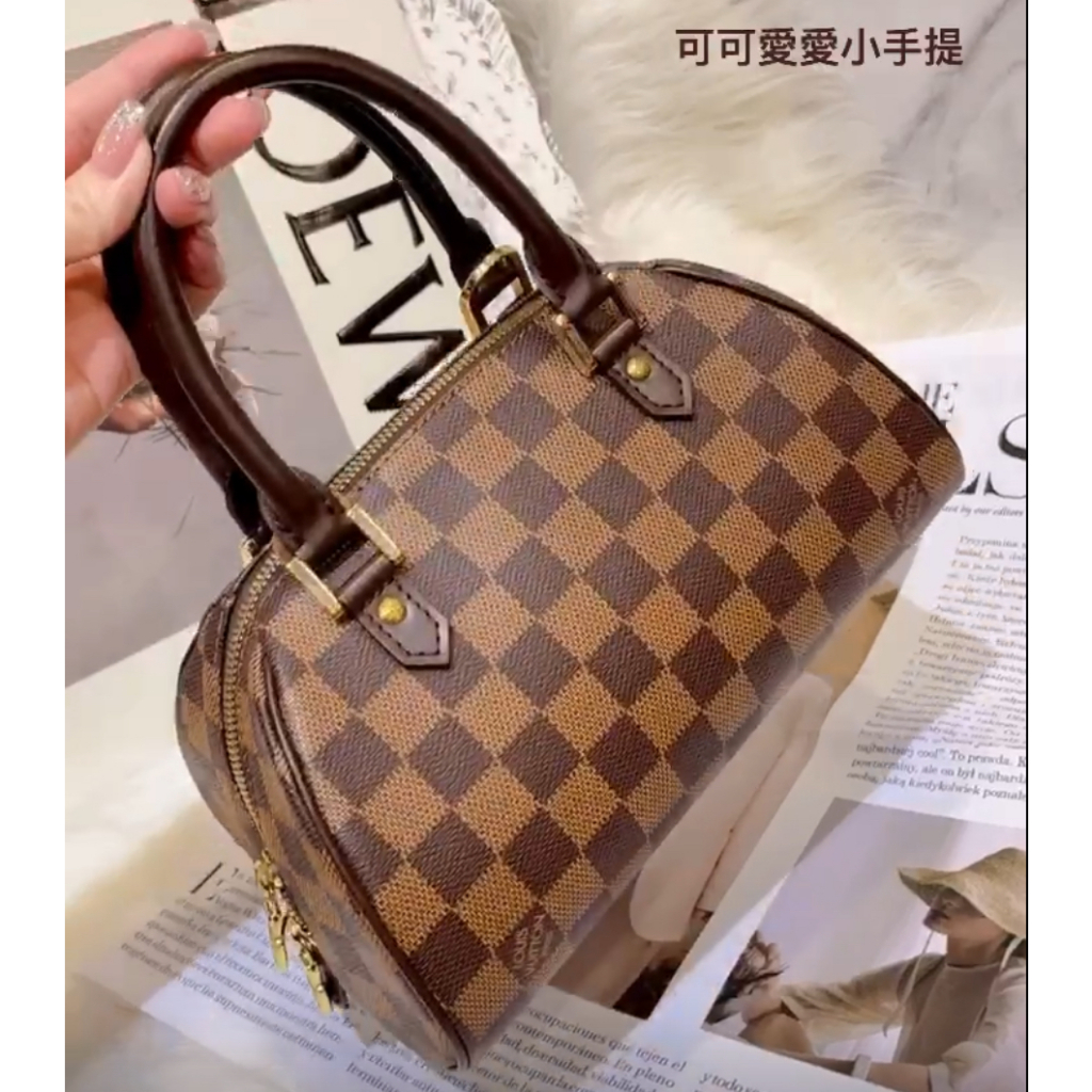 二手旗艦 LOUIS VUITTON LV 咖啡色 格紋 棋盤格 上拉鍊 圓桿 小元寶包 手提包 (中友店)