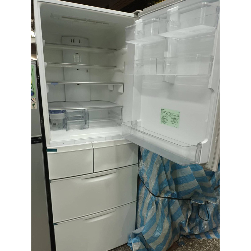 日本原裝二手中古冰箱，三菱525公升6⃣️，門變頻冰箱自動制冰，2016年，型號MR-BX-53X-W-C保固三個月